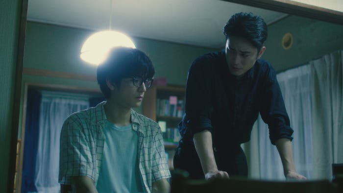 中島裕翔&間宮祥太朗(C)「僕はどこから」製作委員会