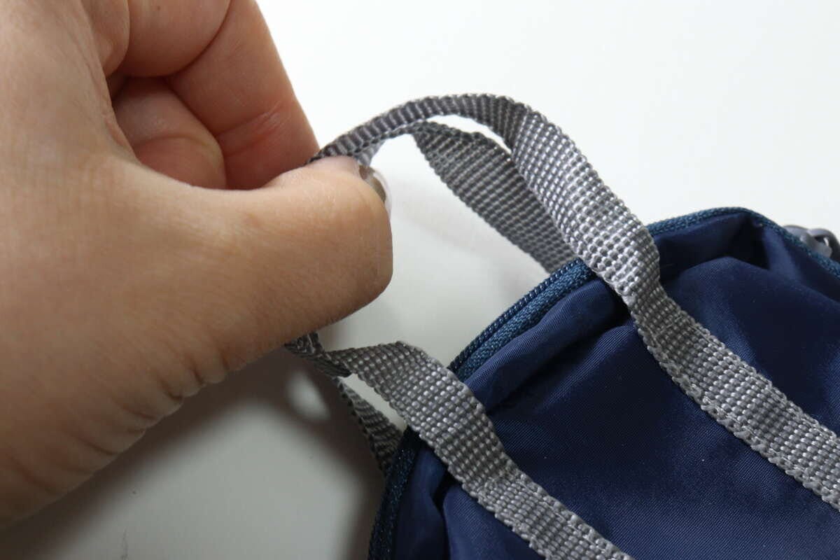 セリアスクールバッグ風ミニポーチチャーム