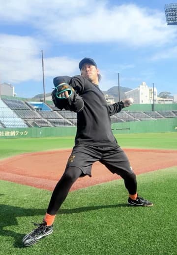 ロッテ・高野脩 新球カーブ、スライダー習得「自信持って選択できるクオリティーに」絵馬には「“飛躍”馬のごとく」自主トレ公開