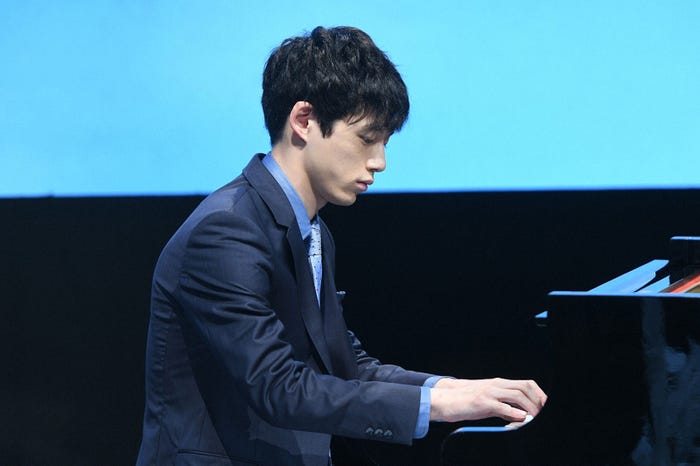 坂口健太郎/「ごめん、愛してる」第4話より(画像提供:TBS)