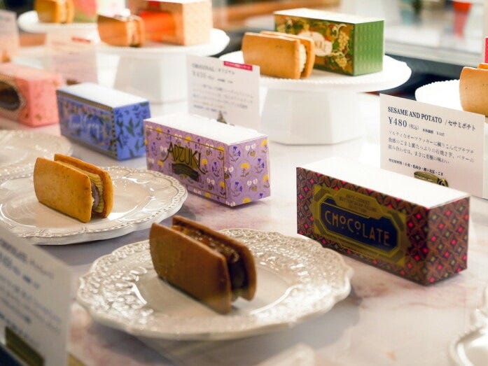 バターサンドのフレーバーは全10種類。GIANDUJA（ジャンドゥーヤ、税込480円）は横浜赤レンガ倉庫店限定