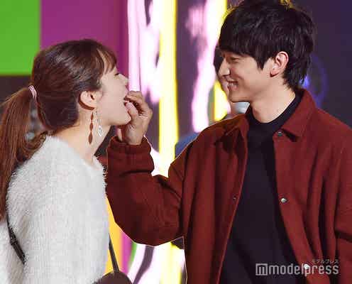 小関裕太、藤井サチに“あーん” 理想のデートプランも語る<ViVi Night>