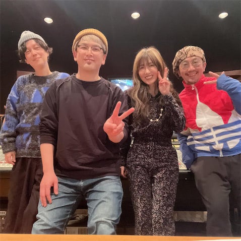 工藤静香、wacciとのコラボ曲が大詰め 愛犬と‟一体化”した仰向け写真も反響