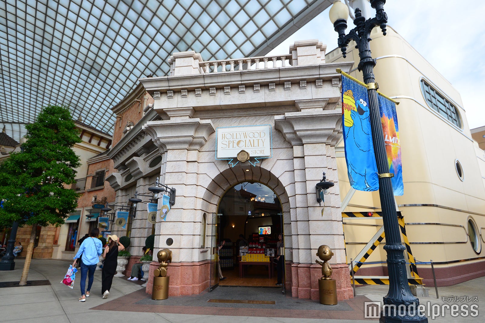 Hollywood Specialty Store（C）モデルプレス