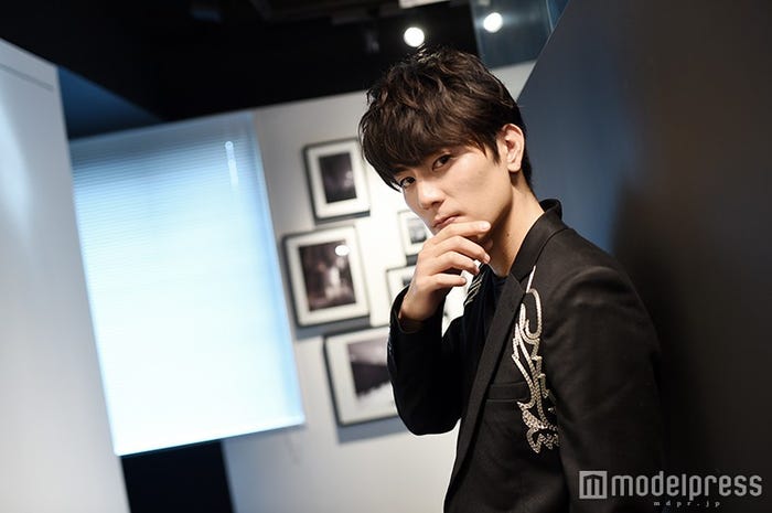 ずっと1本の線でつながっている(C)モデルプレス