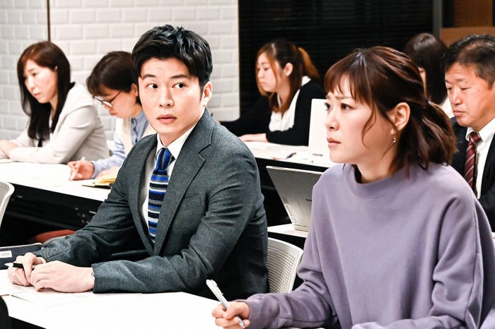 田中圭、上野樹里/「持続可能な恋ですか?~父と娘の結婚行進曲~」第3話より(C)TBS