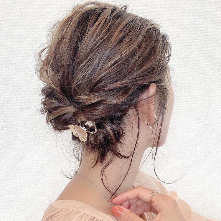 結婚式 セルフで作るボブアレンジ15選 意外と簡単にできる モデルプレス 結婚式 セルフで作るボブアレンジ15選 意外と簡単にできる モデルプレス