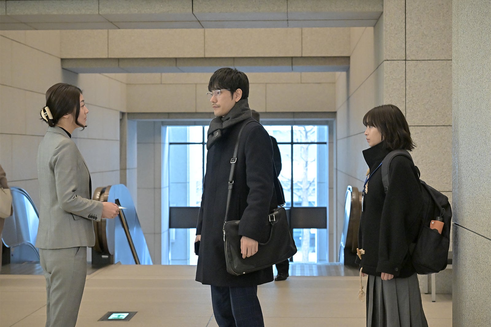 瀧内公美、松山ケンイチ、広瀬すず「クジャクのダンス、誰が見た？」第6話（C）TBS