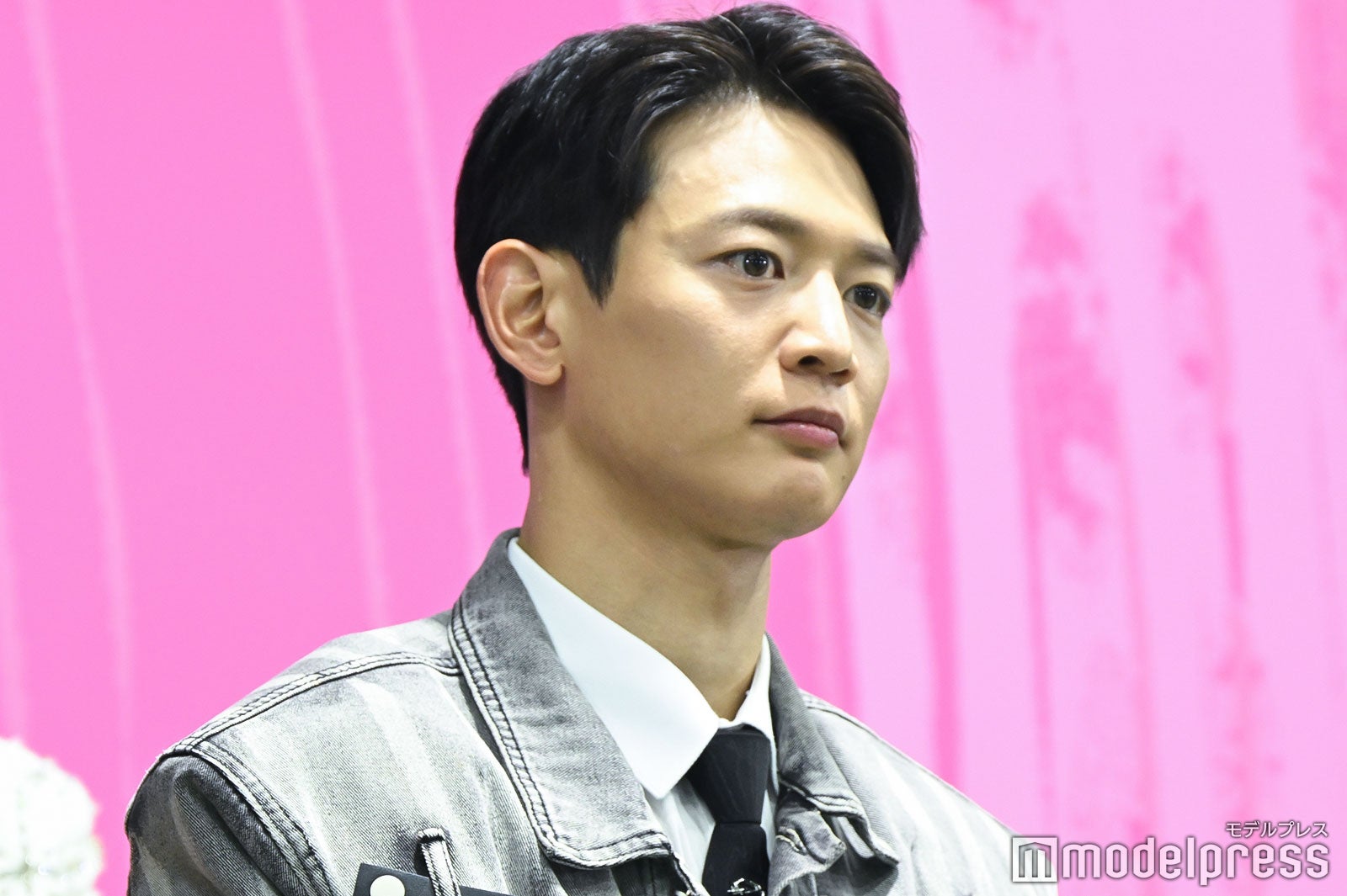 圧巻の頭身バランスが目を引くミンホ（C）モデルプレス