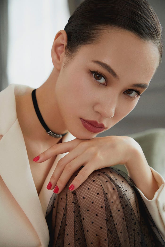 水原希子/モンテーニュ ルック(提供写真)