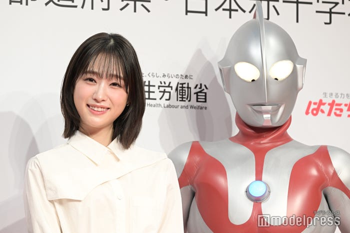 高橋ひかる、ウルトラマン (C)モデルプレス