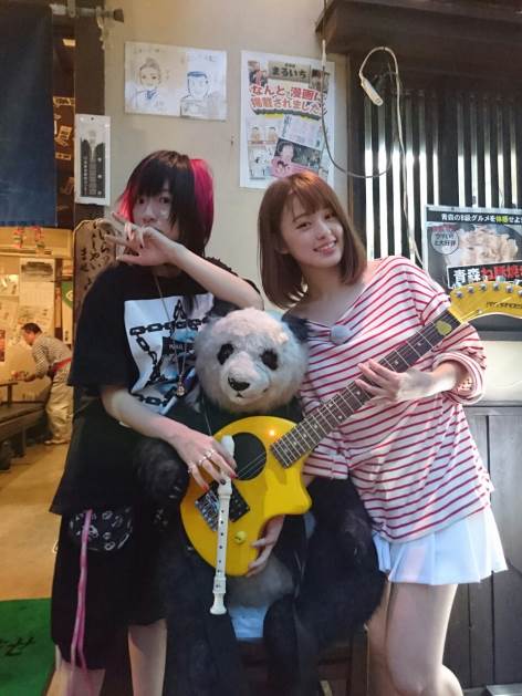 (左から)椎名ひかり、やのあんな(画像提供:毎日放送)