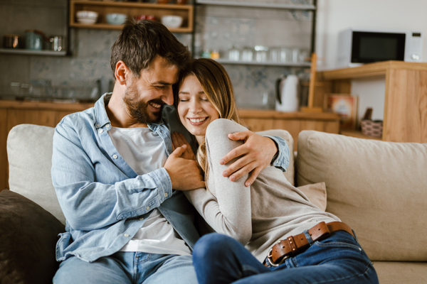ねぇ 気付いておくれ 男が見せる イチャイチャしたいサイン とは モデルプレス