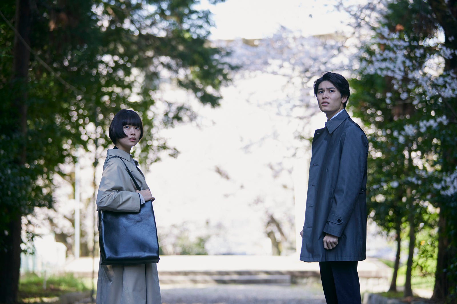 杉咲花萩原利久（C）2024 映画「朽ちないサクラ」製作委員会