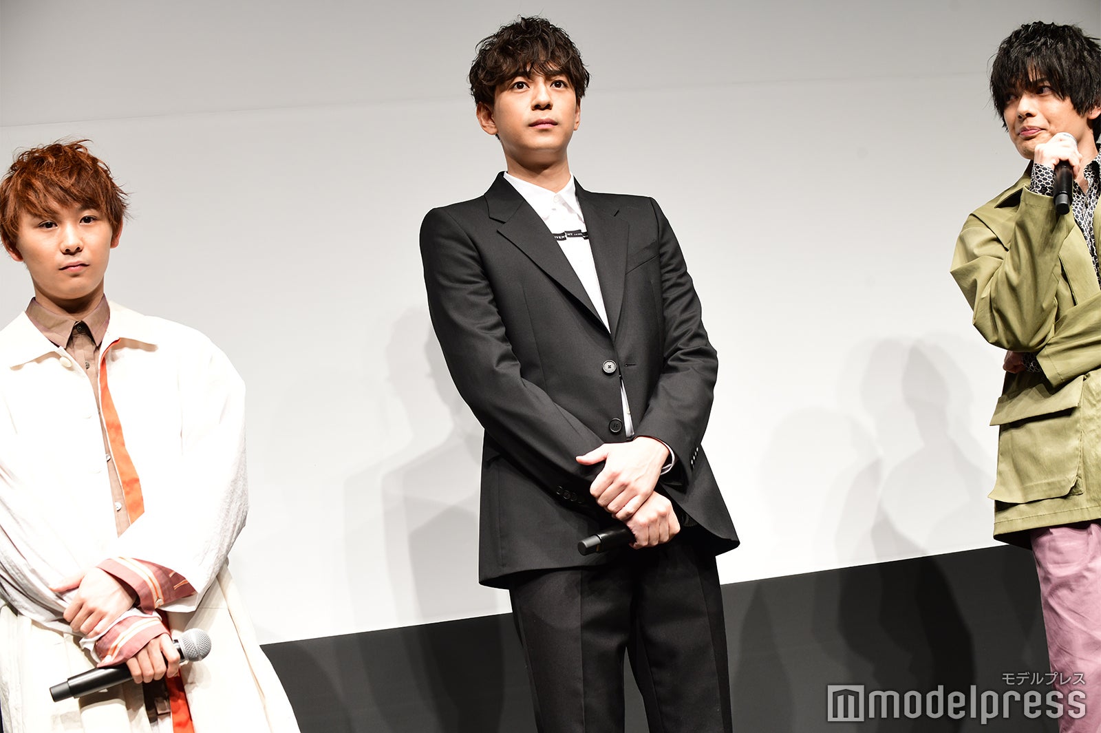 須賀健太、三浦翔平、崎山つばさ （C）モデルプレス