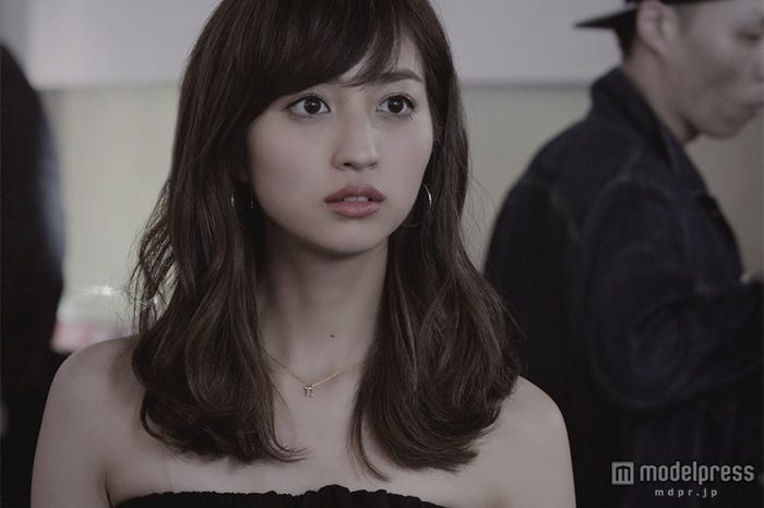 a西島隆弘と踊るモデル堀田茜が可愛い チアリーダー姿でアクティブにダンス モデルプレス a西島隆弘と踊るモデル堀田茜が可愛い チアリーダー姿でアクティブにダンス モデルプレス
