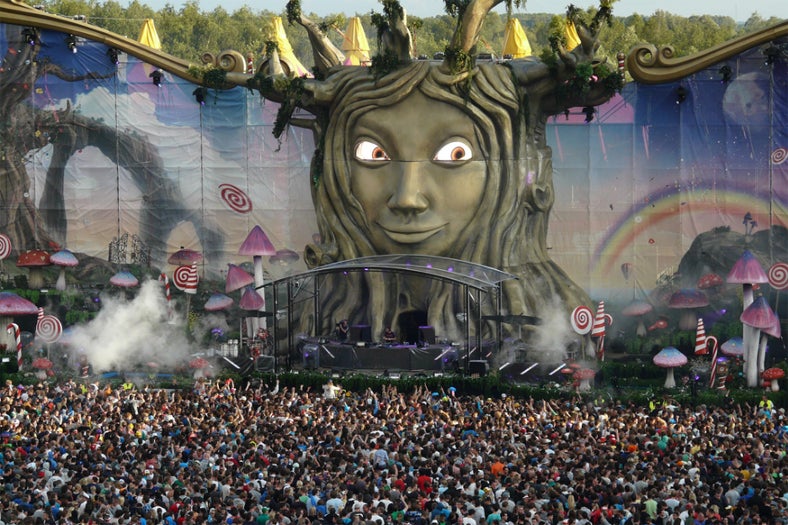 18万人が集う話題の夏フェス 日本初のツアー化 女子旅プレス