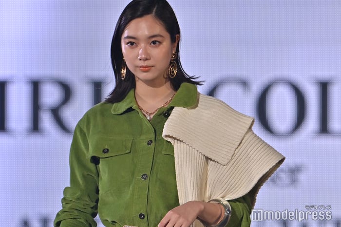 新川優愛 (C)モデルプレス