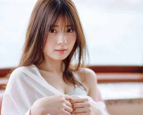 星乃夢奈、タンクトップ姿で胸元チラリ