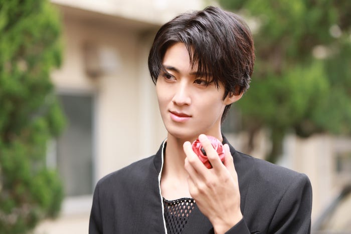 曽野舜太(玖門宗馬/仮面ライダー夢現)(C)映画「ゼッツ・ギャバン インフィニティ」製作委員会 (C)石森プロ・テレビ朝日・ADK EM・東映