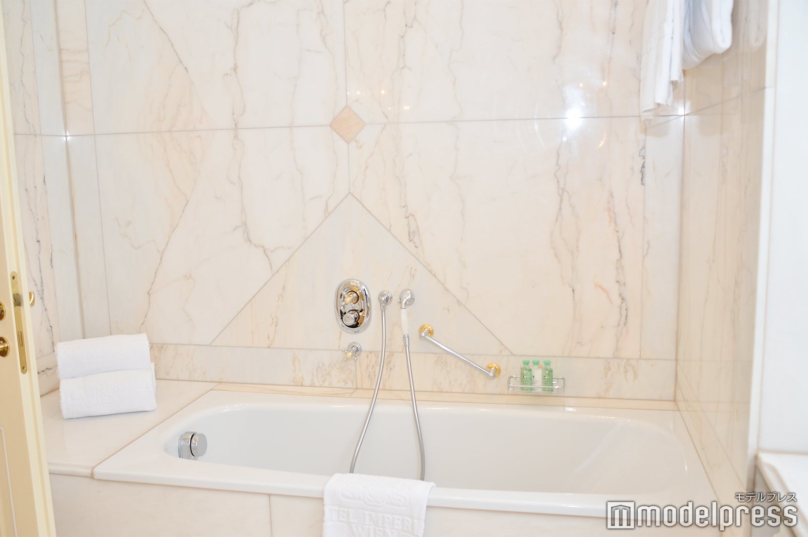 インペリアルスイート（C）モデルプレス