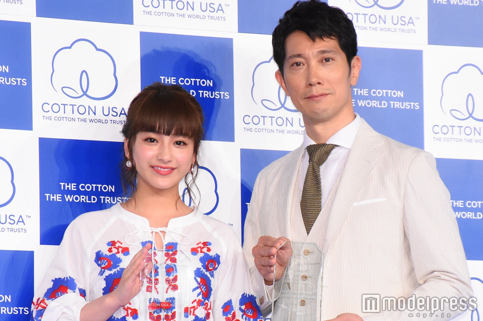 平祐奈、佐々木蔵之介 （C）モデルプレス