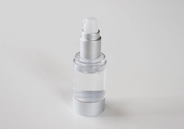 ダイソー　真空ボトル（乳液用、30ml）　中身を入れる