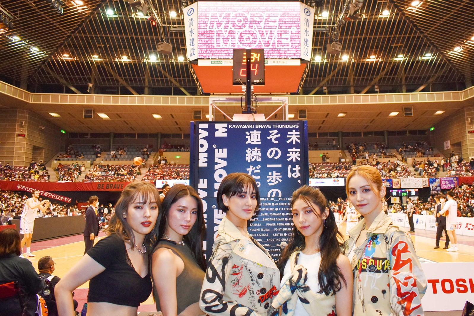 Happiness、5人体制初の有観客で2年ぶりパフォーマンス披露「Bリーグ」ハーフタイムショーに出演