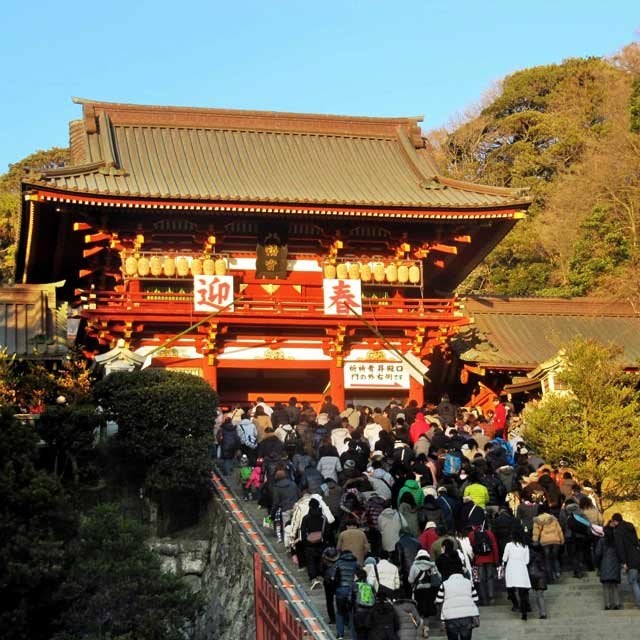 参拝は大きなところがいい おみくじのやり直しはあり 知っておきたい初詣のルール 女子旅プレス 参拝は大きなところがいい おみくじのやり直しはあり 知っておきたい初詣のルール 女子旅プレス