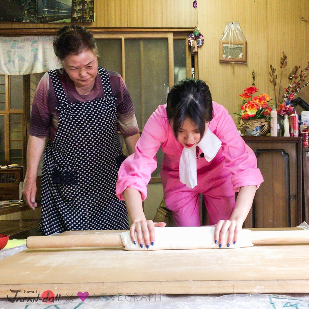 ほうとう作りにチャレンジ（写真提供：MBS）