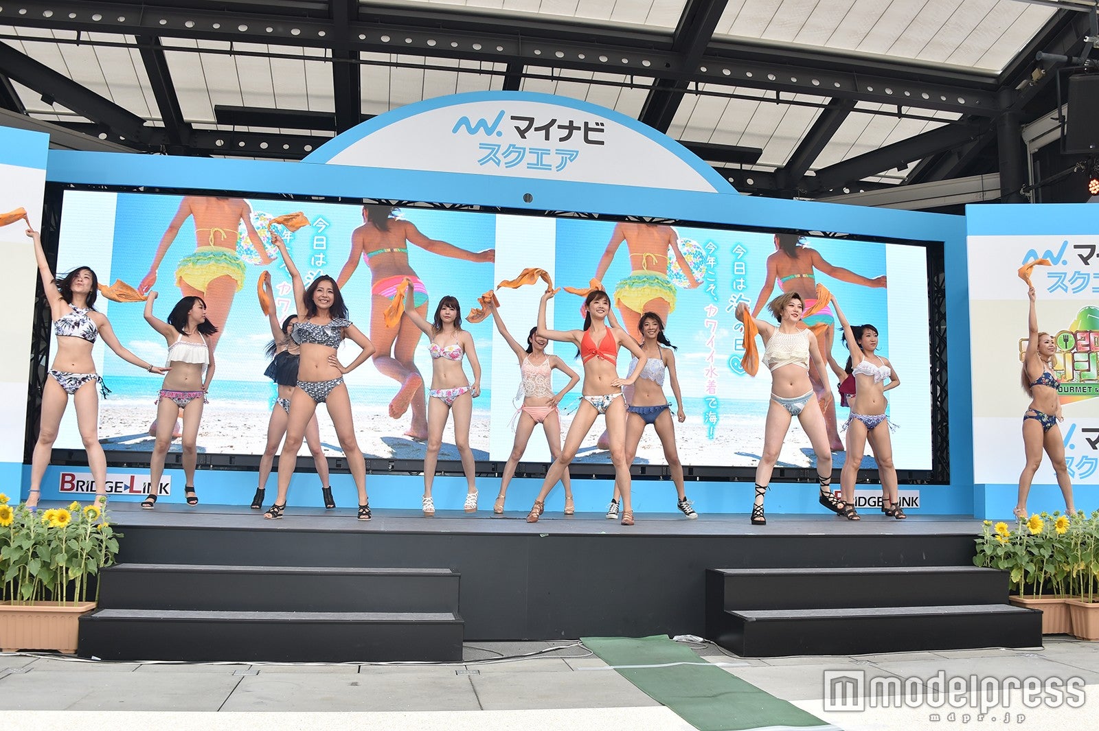 （C）モデルプレス