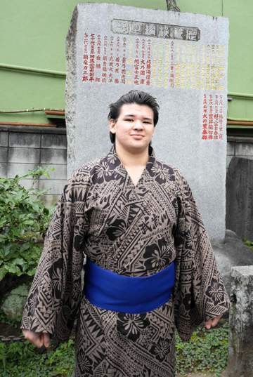 【大相撲】父が元十両の砂武蔵、師匠の武蔵丸が刻まれた横綱石碑から刺激「自分も入れるように」