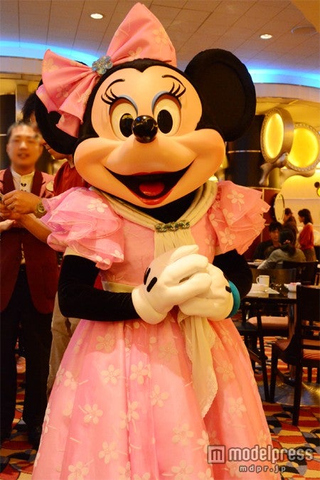 ディズニーアンバサダーホテル内レストラン「シェフ・ミッキー」ミニーマウス
