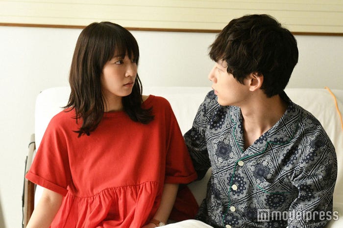 吉岡里帆、坂口健太郎/「ごめん、愛してる」第7話より(画像提供:TBS)