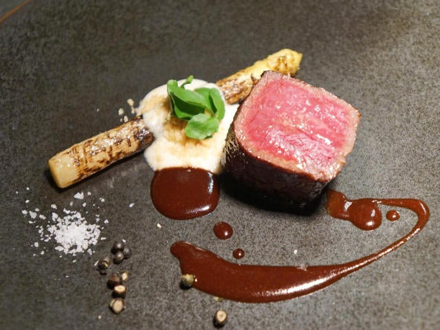 西麻布 幻の 赤身肉 がウマすぎる 肉マイスターが惚れこんだ 東京屈指の フュージョンレストラン モデルプレス 西麻布 幻の 赤身肉 がウマすぎる 肉マイスターが惚れこんだ 東京屈指の フュージョンレストラン モデルプレス