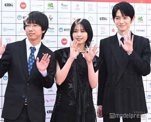 西野七瀬&本郷奏多、ブラックコーデで統一 ファンの歓声に笑顔【SSFF&ASIA2025】