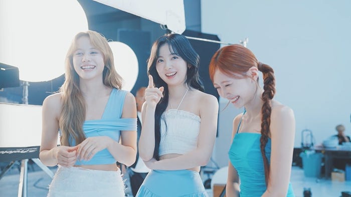 NiziU/新CM「肌ノイズミュート」メイキング(提供写真)