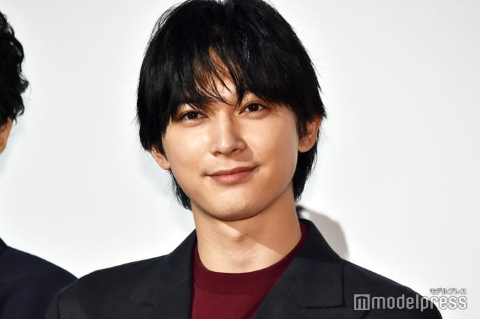 吉沢亮(C)モデルプレス