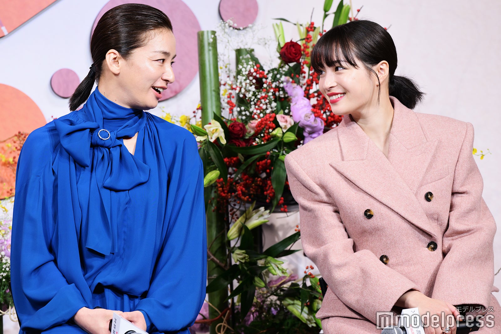 尾野真千子、広瀬すず（C）モデルプレス