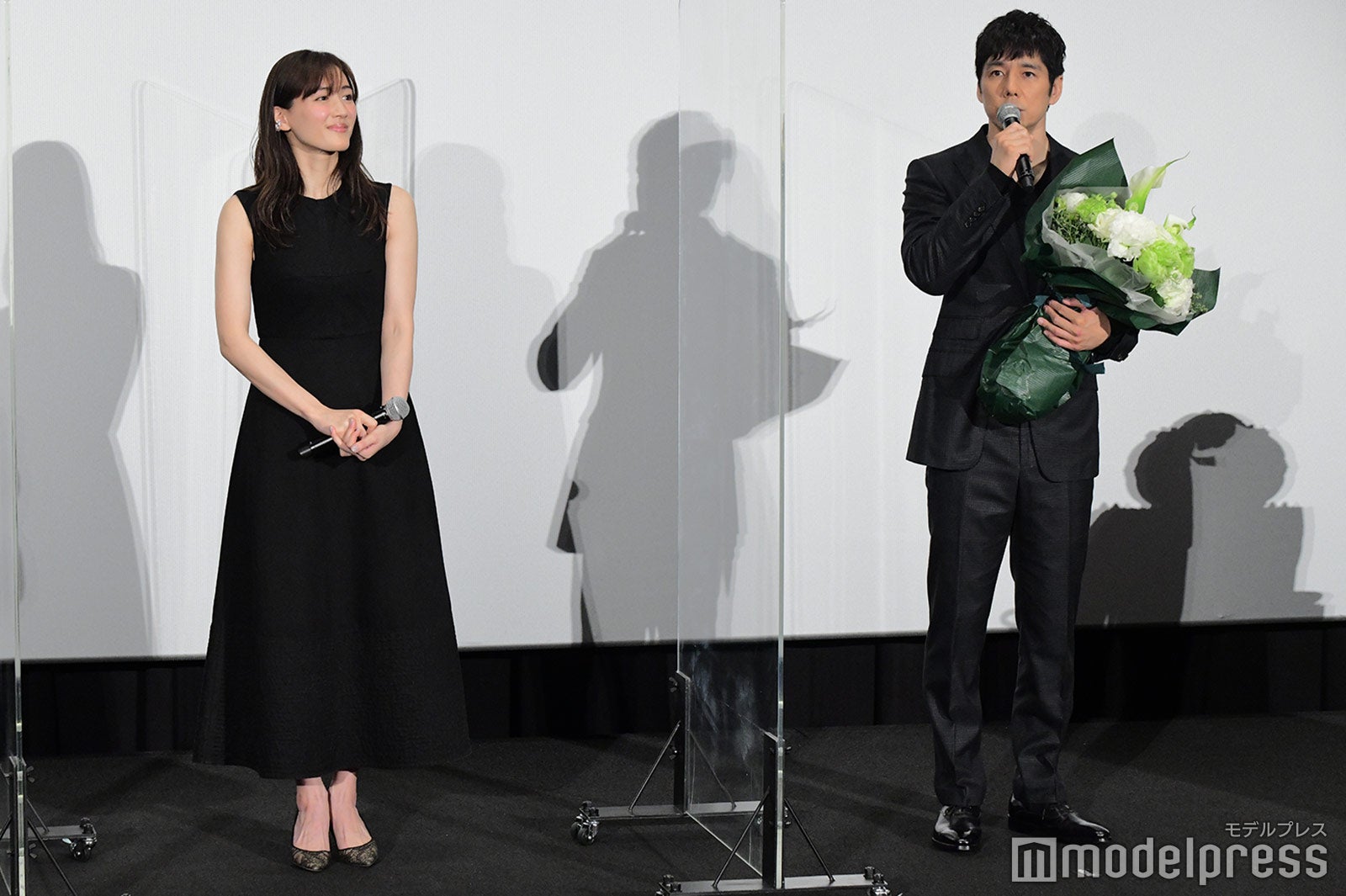 綾瀬はるか、西島秀俊 （C）モデルプレス