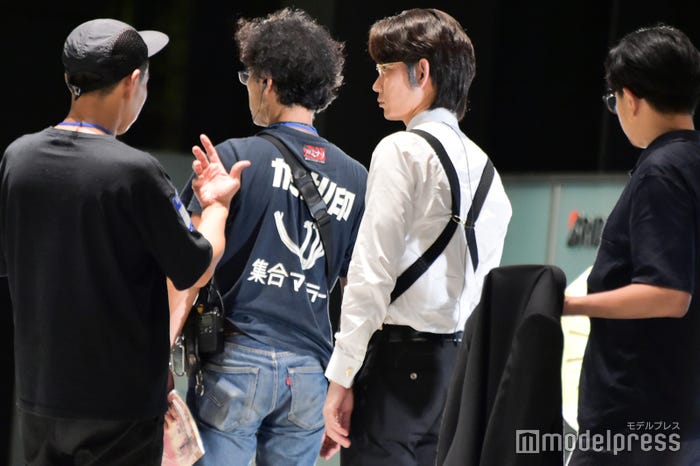 指示に真剣に耳を傾ける(C)モデルプレス