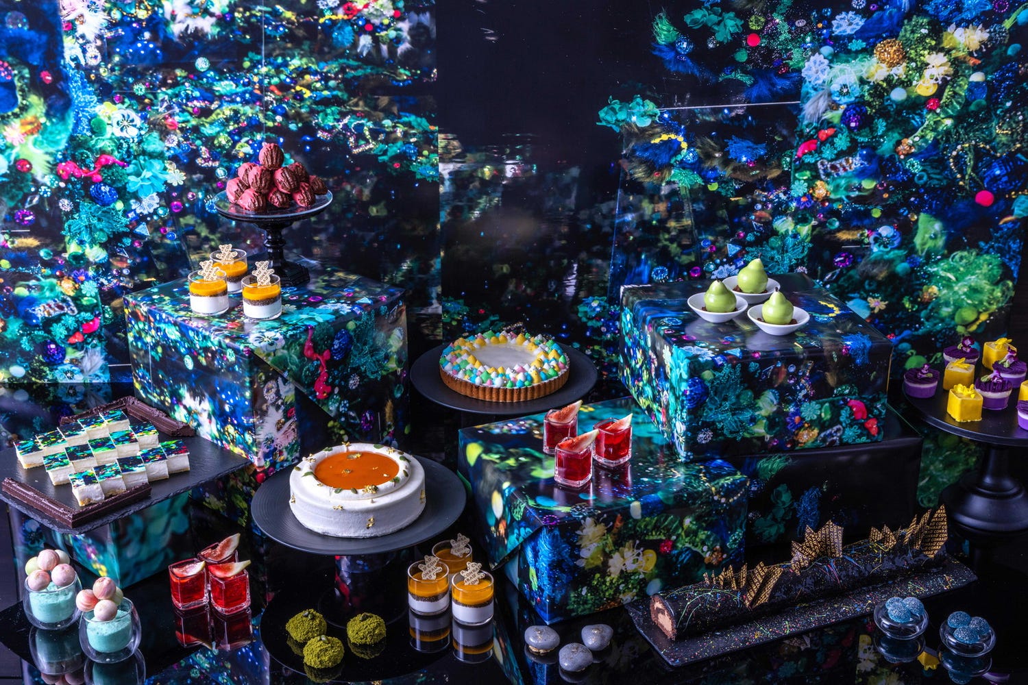コンラッド大阪、増田セバスチャンのアート着想のスイーツビュッフェ 芸術的に美しいムースやゼリーなど