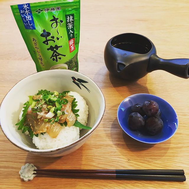 夜食はパパッと作れて お腹も満足させるべし おにぎり のおすすめレシピ16選 モデルプレス