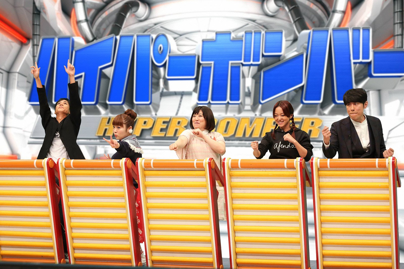 （左から）名倉潤、柳原可奈子、黒沢かずこ、祐真キキ、原田泰造（C）フジテレビ