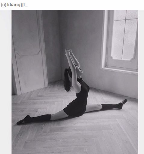 知英“180度開脚”しなやかボディ披露　ストイックな姿勢に賞賛相次ぐ