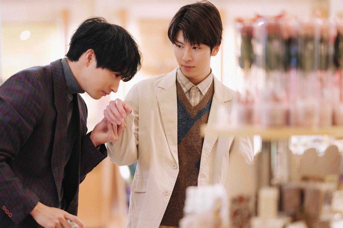 古屋呂敏、長谷川慎「恋をするなら二度目が上等」第2話より(C)「恋をするなら二度目が上等」製作委員会・MBS