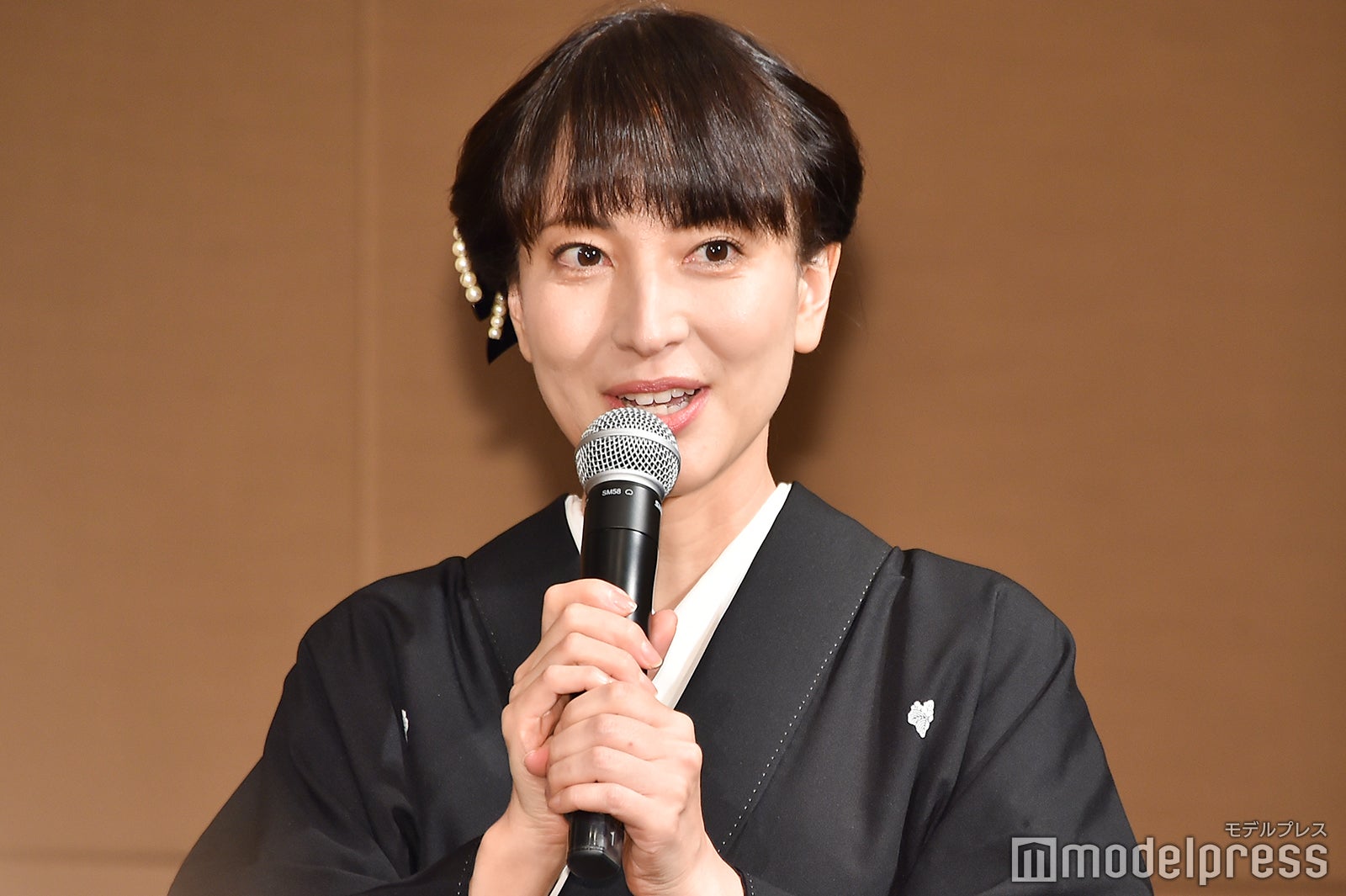 鈴木杏樹、不倫報道を謝罪 お相手の喜多村緑郎もコメント「内容は事実 