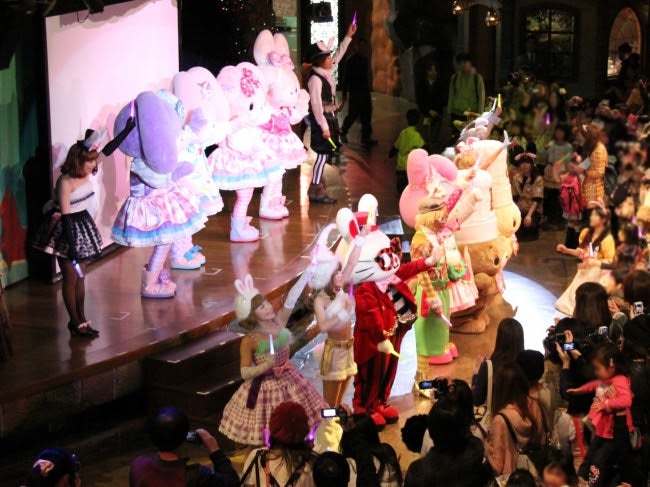 イースターセレブレーションパレードイメージ／画像提供：サンリオエンターテイメント