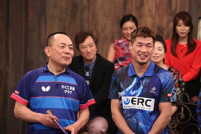 三遊亭小遊三、長谷川穂積(C)フジテレビ