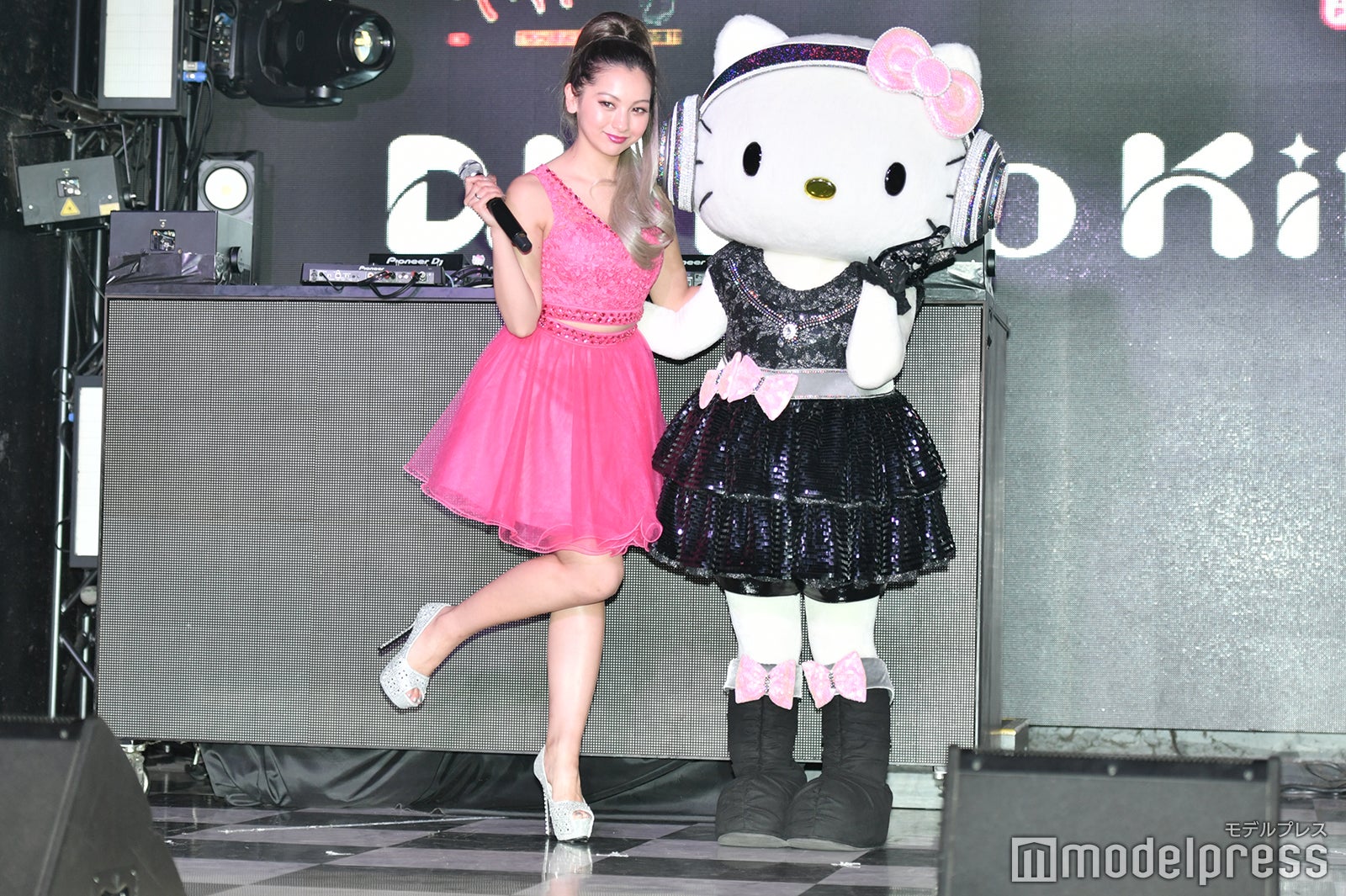 ゆきぽよ、キティちゃん （C）モデルプレス